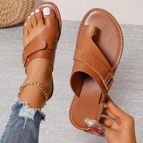 Light fashionable flat open toe sandals