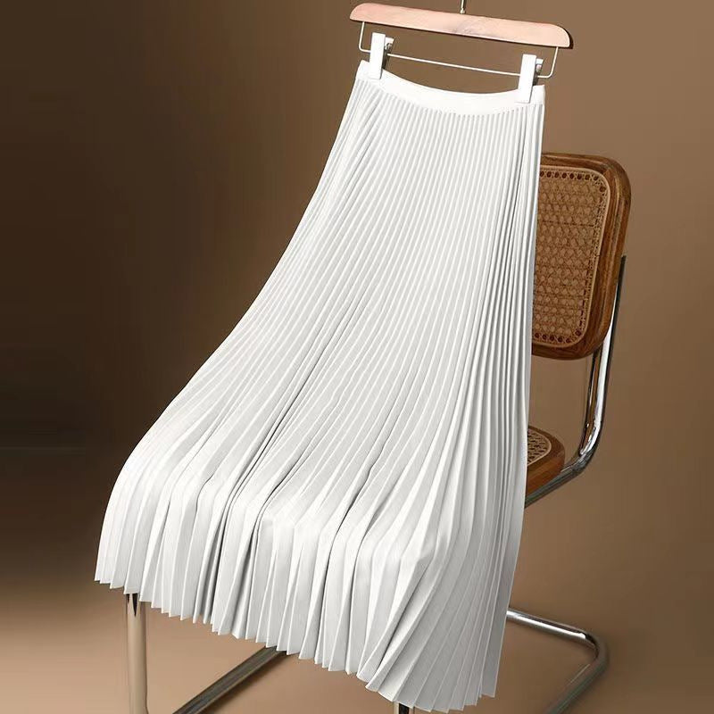 Solid color pleated midi skirt in luxurious satin