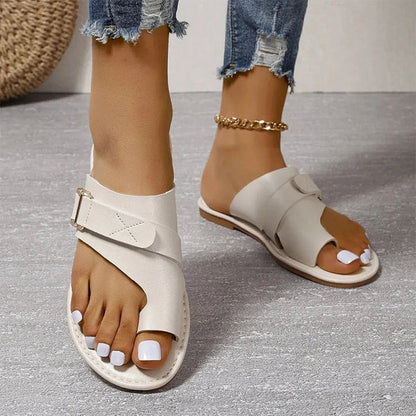 Light fashionable flat open toe sandals